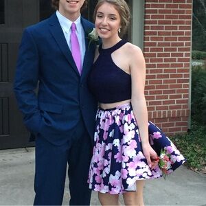 Super cute 2-piece prom dress!